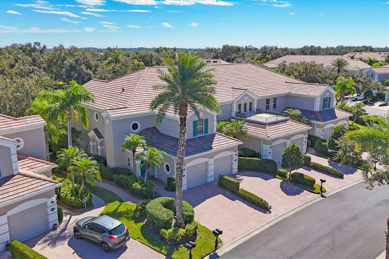 PARISIENNE GARDENS - Residential