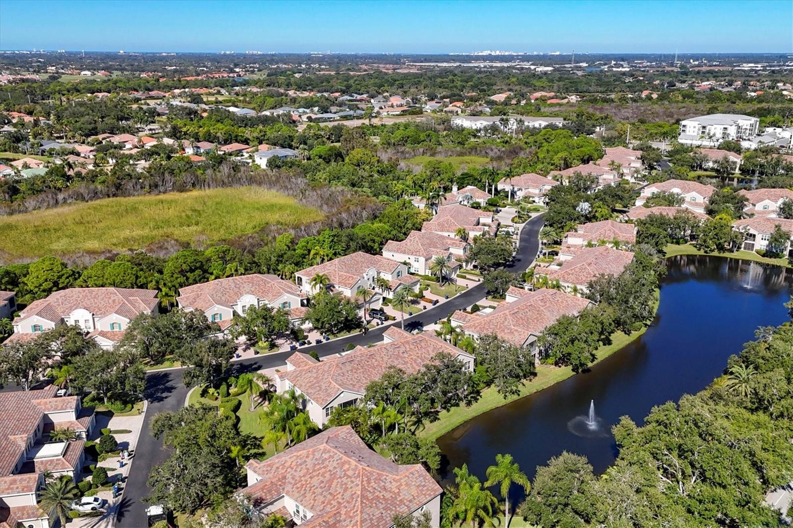 PARISIENNE GARDENS - Residential
