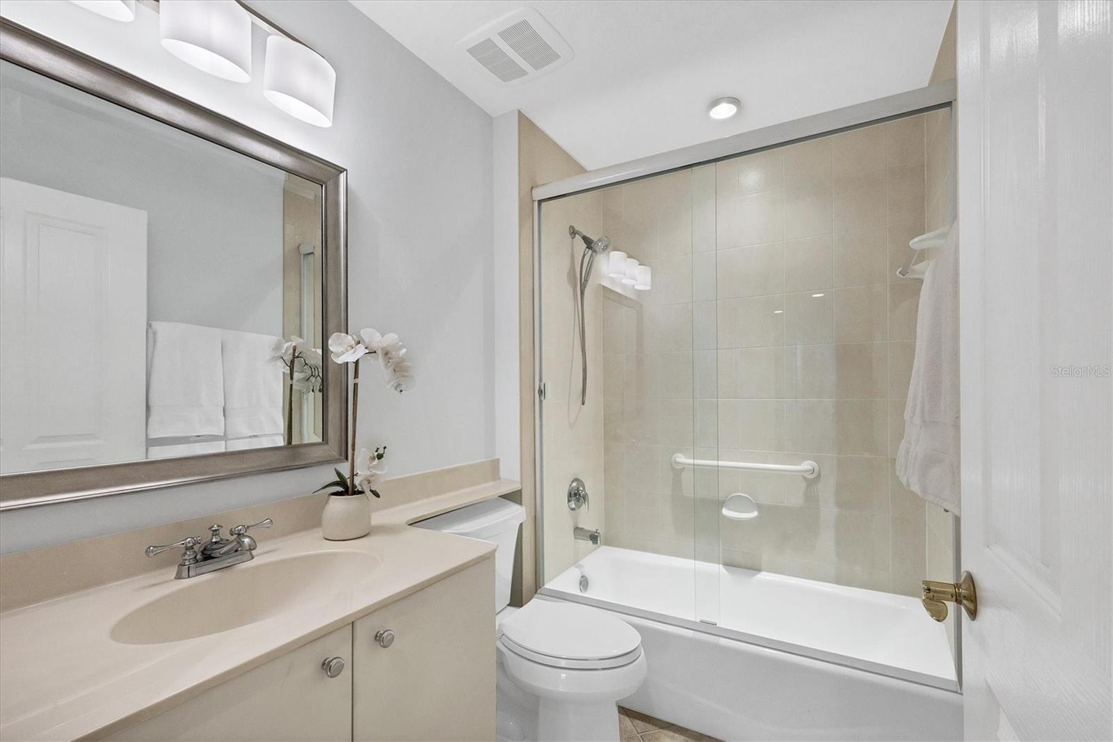 PARISIENNE GARDENS - Residential