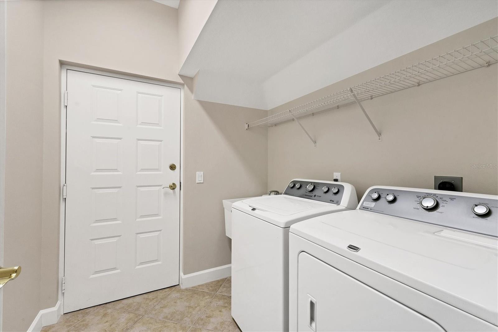 PARISIENNE GARDENS - Residential