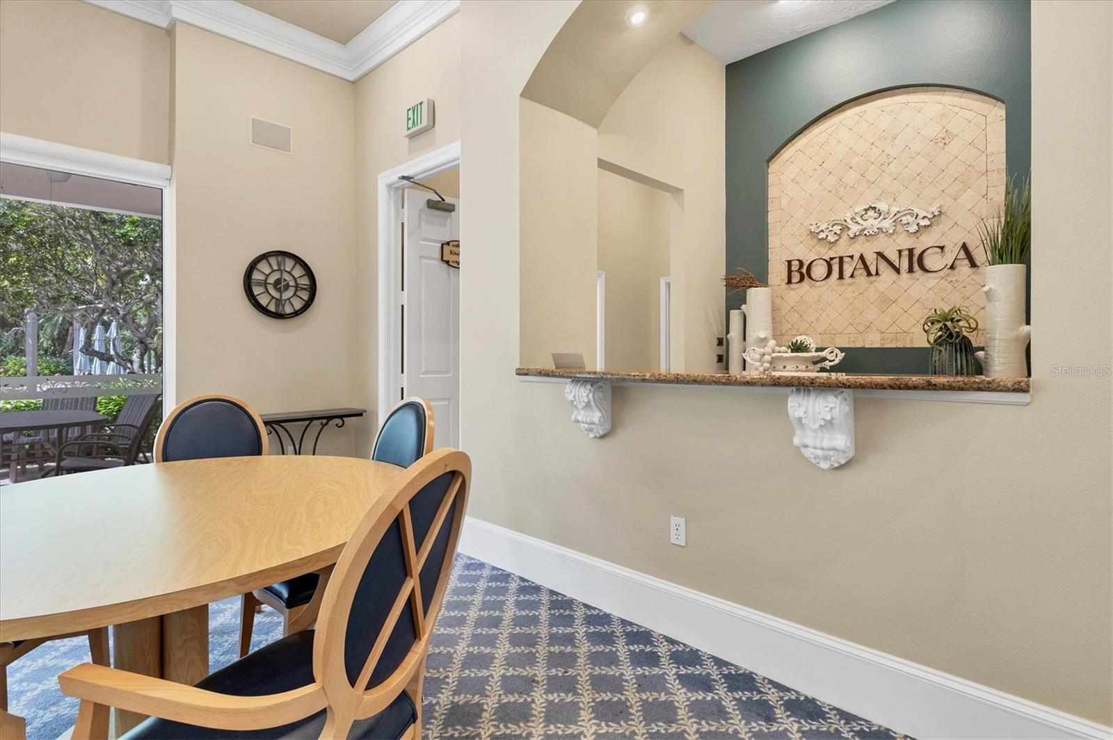 PARISIENNE GARDENS - Residential