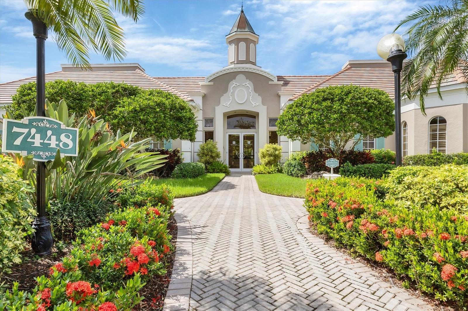 PARISIENNE GARDENS - Residential