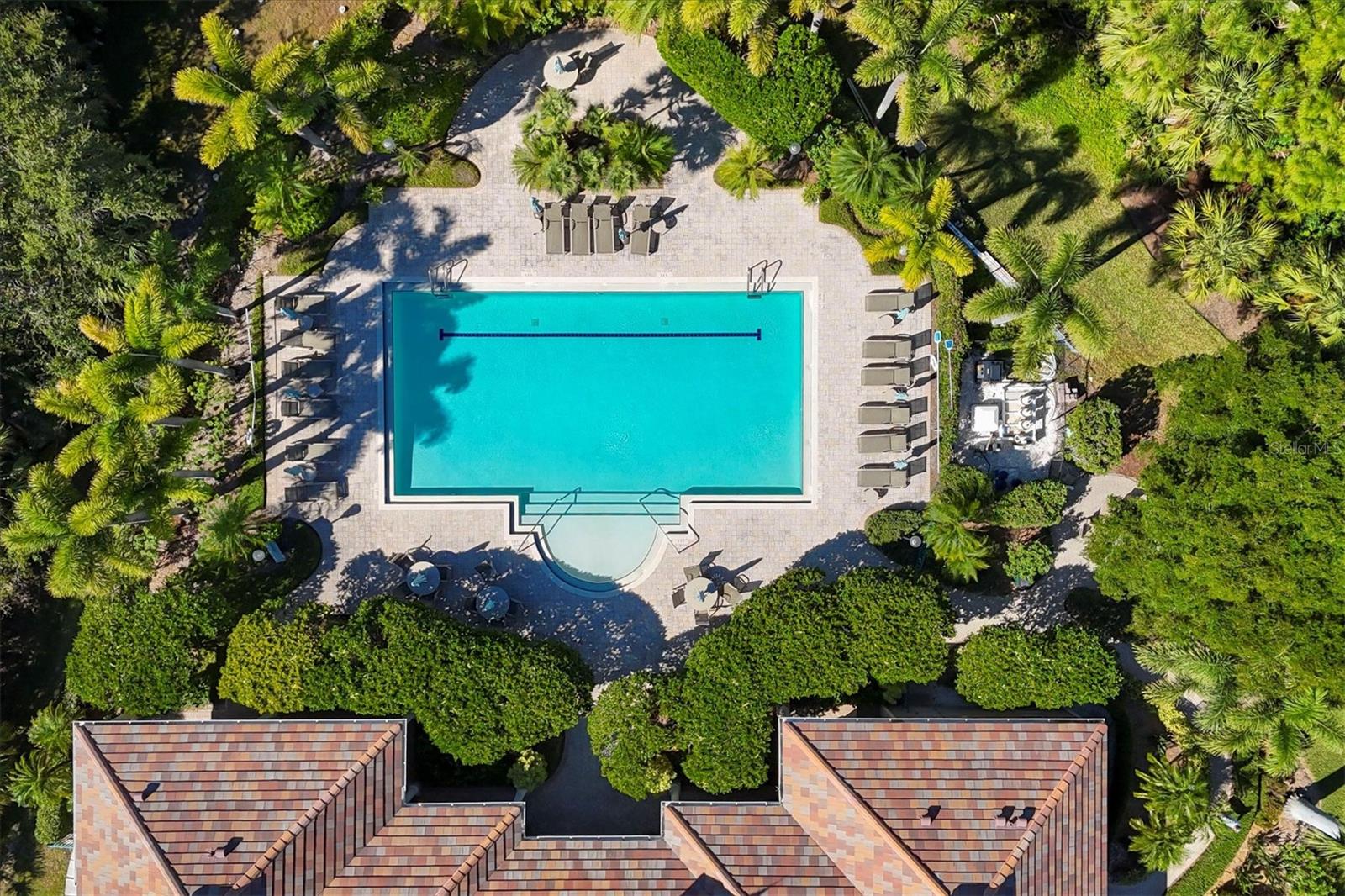 PARISIENNE GARDENS - Residential