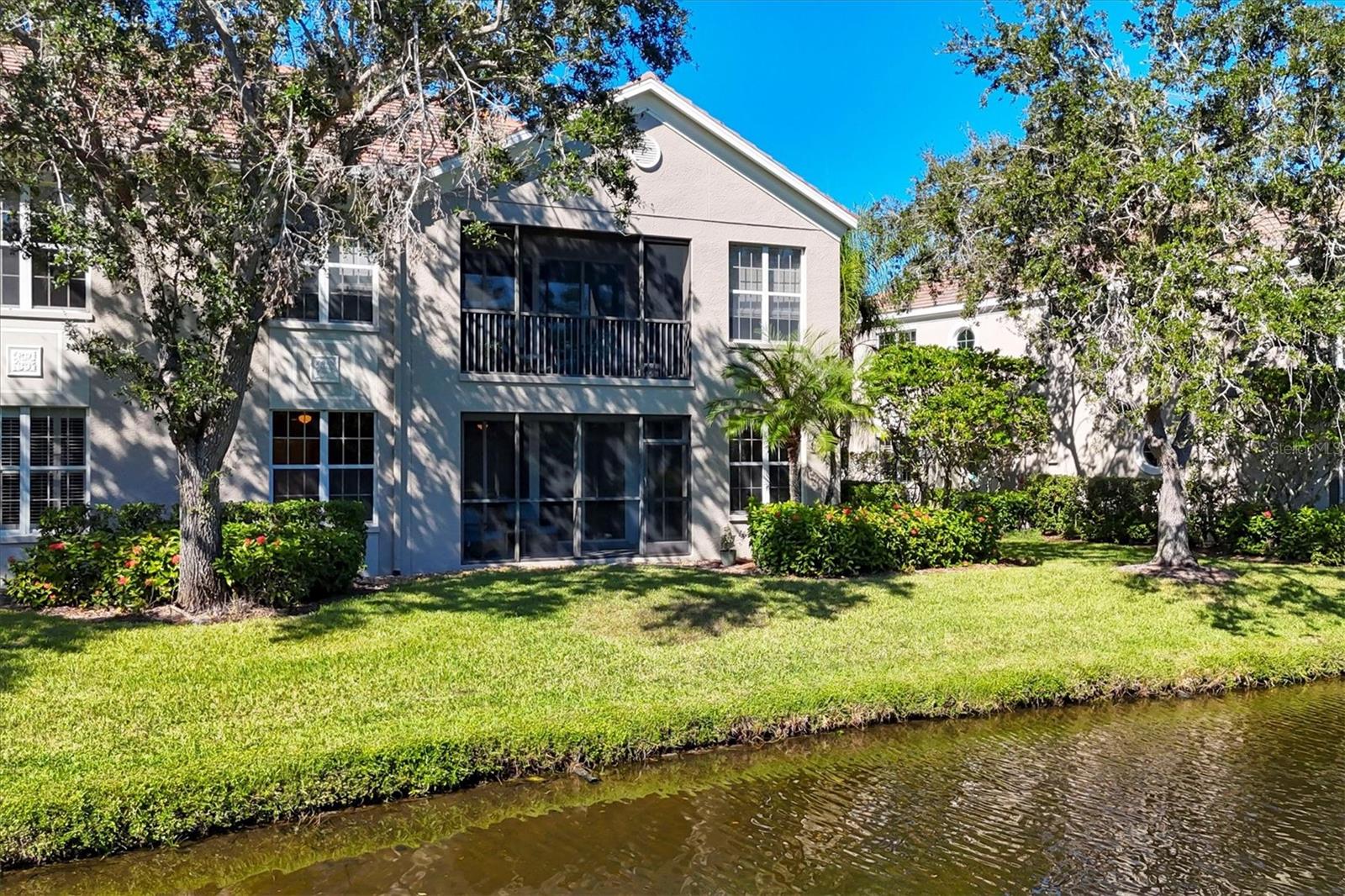 PARISIENNE GARDENS - Residential