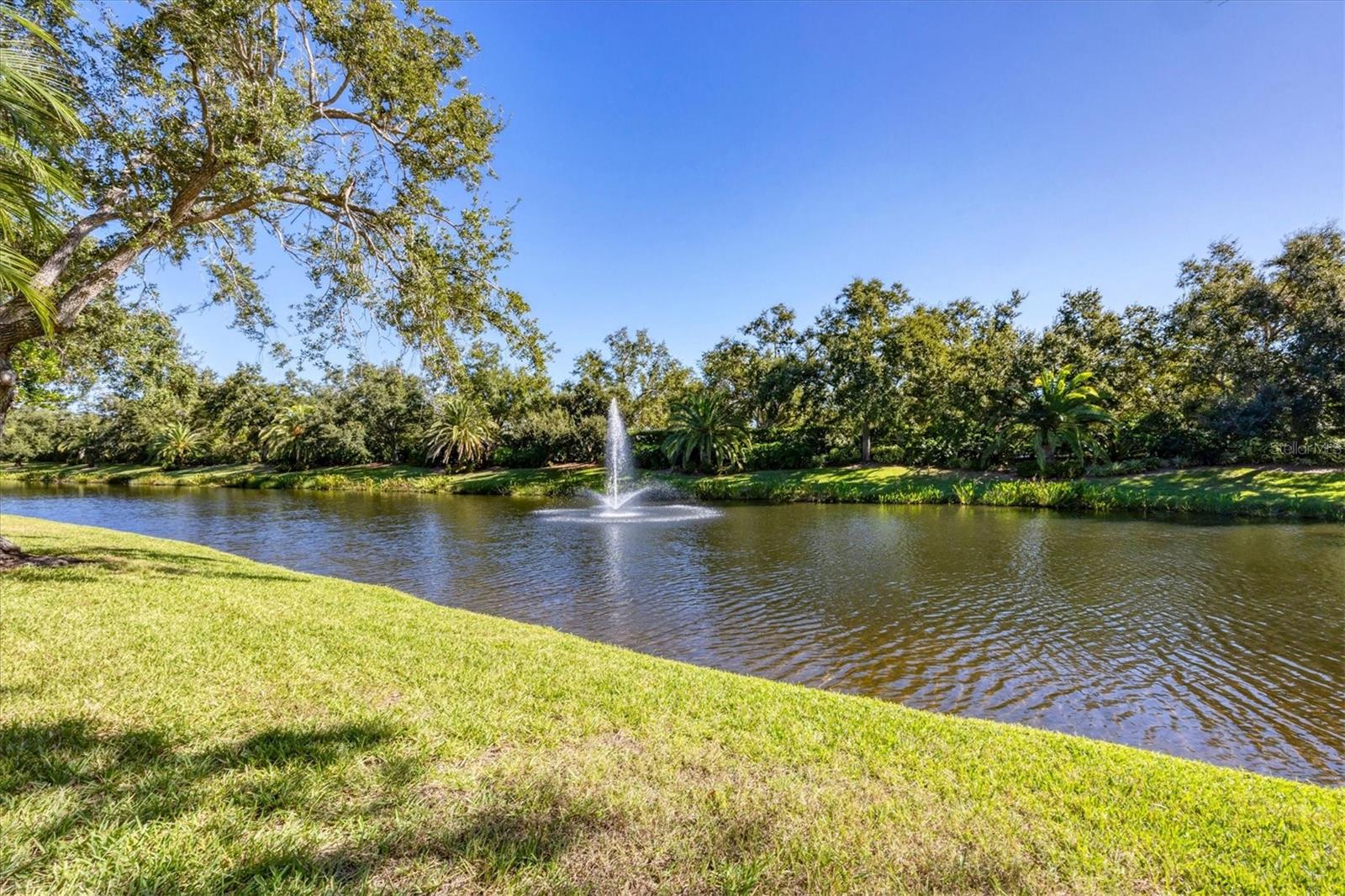 PARISIENNE GARDENS - Residential