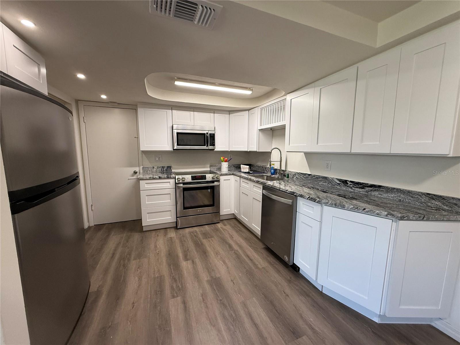 BEACON SQUARE - Residential