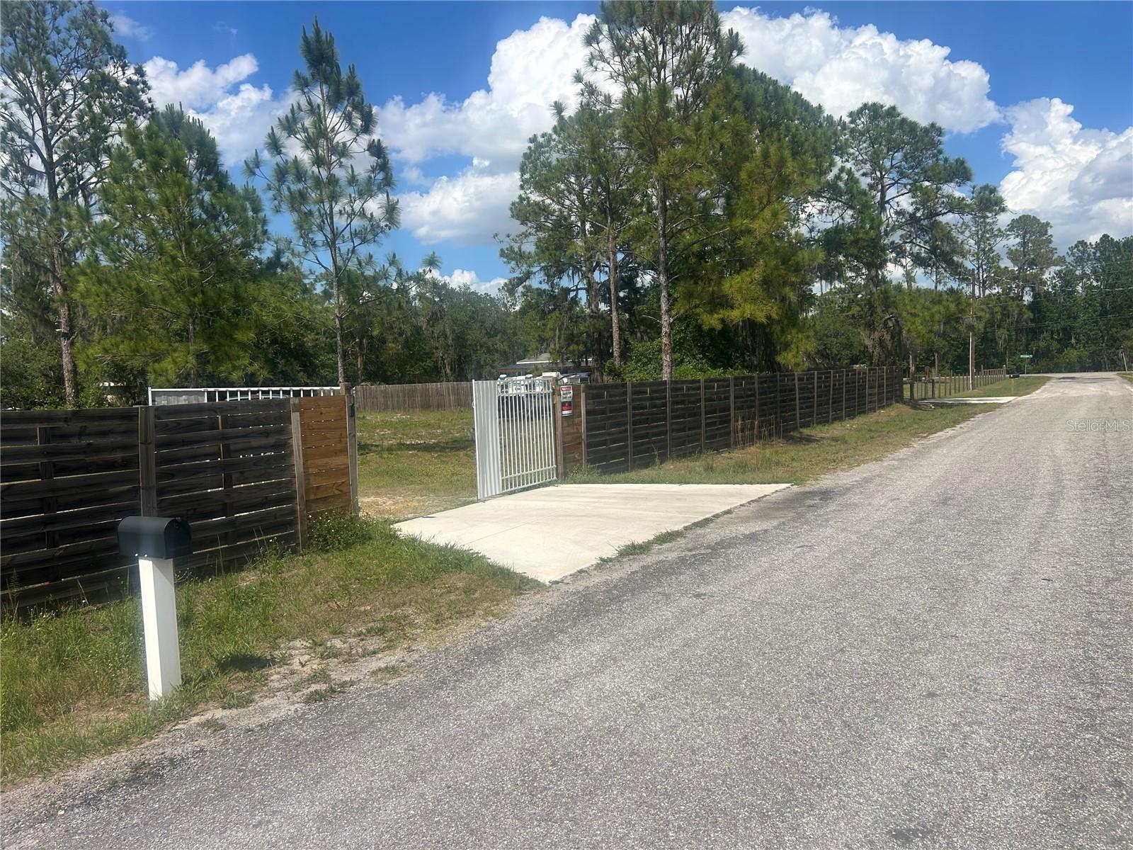 4 EDEN CEMETERY ROAD