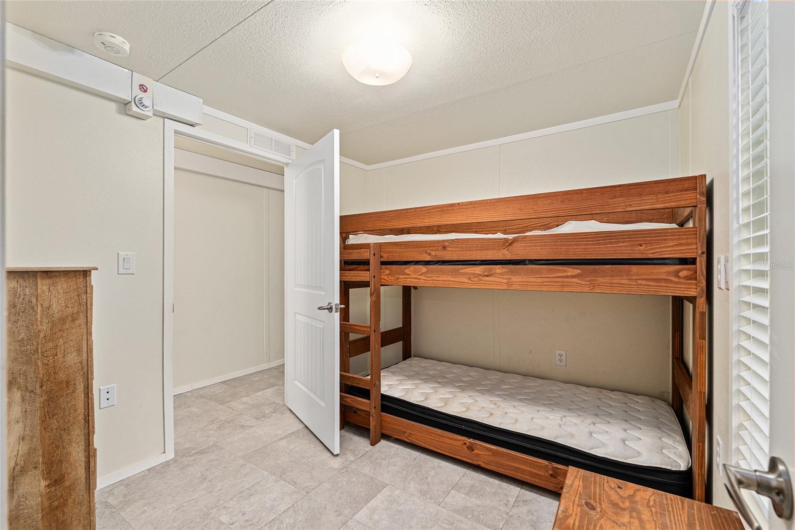 EUREKA SHORES - Residential