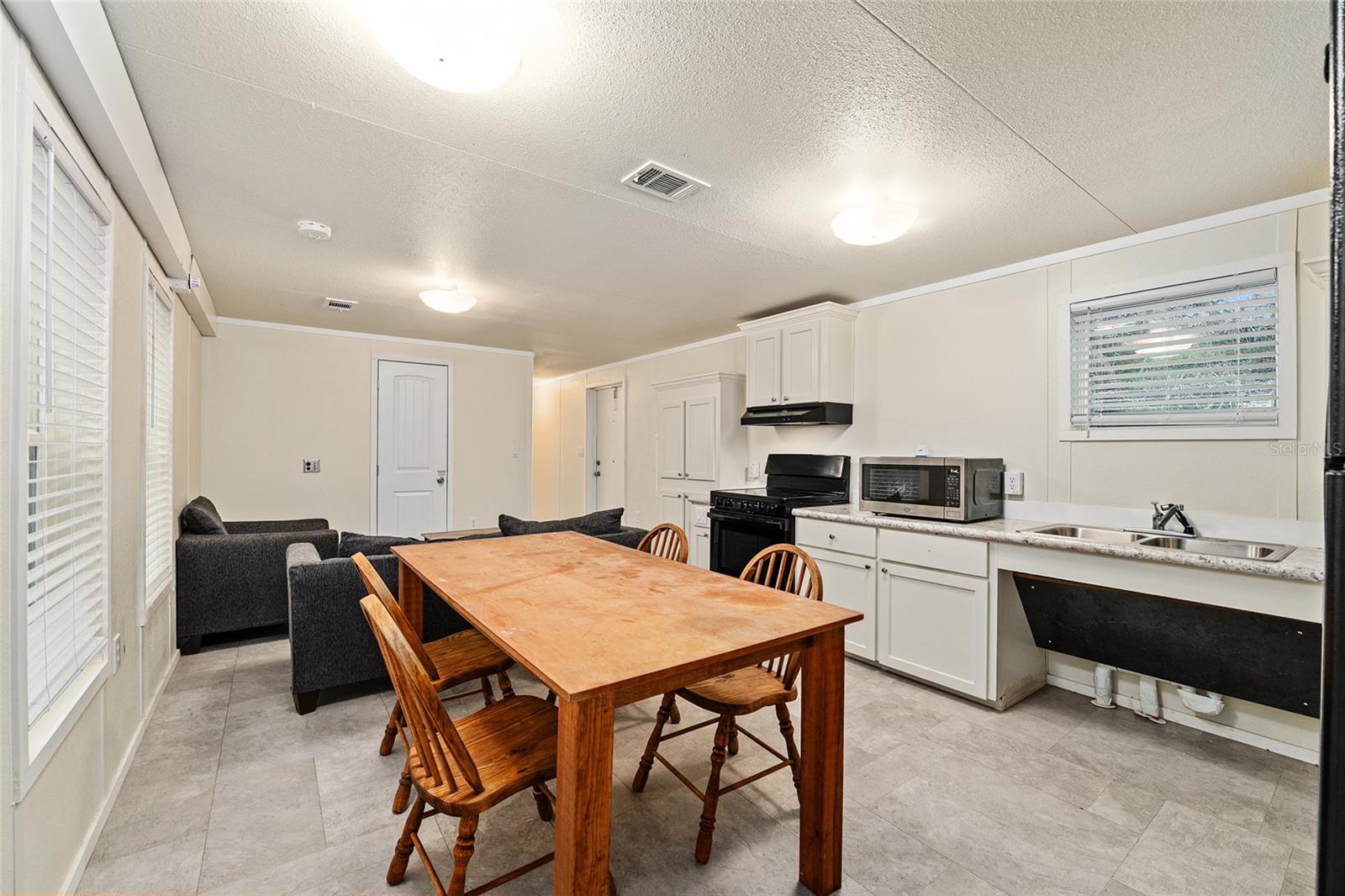 EUREKA SHORES - Residential