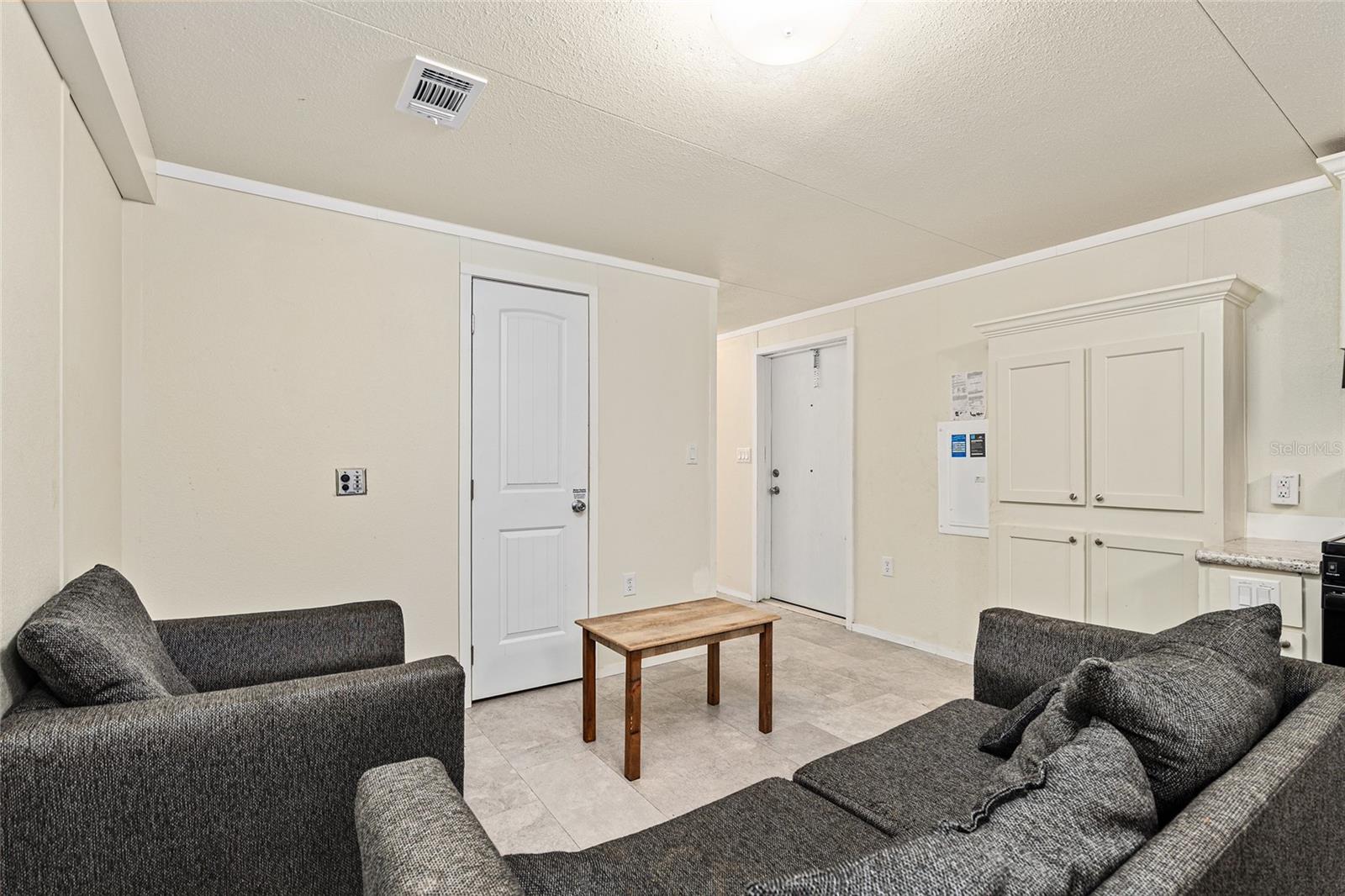 EUREKA SHORES - Residential