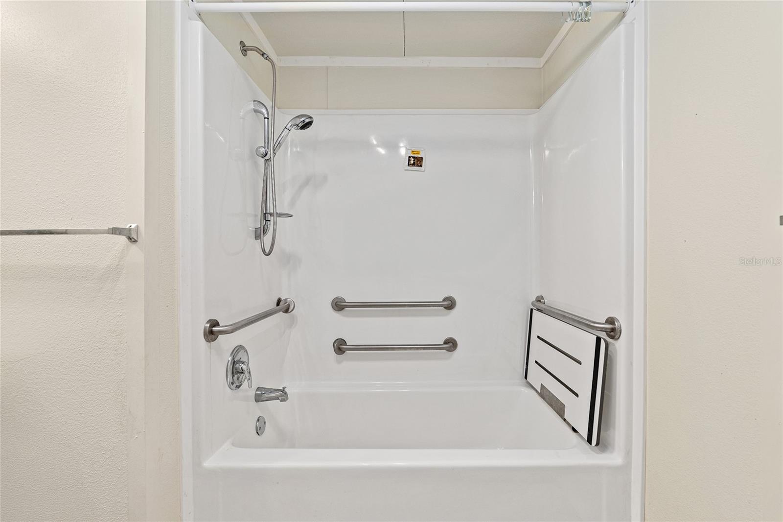 EUREKA SHORES - Residential