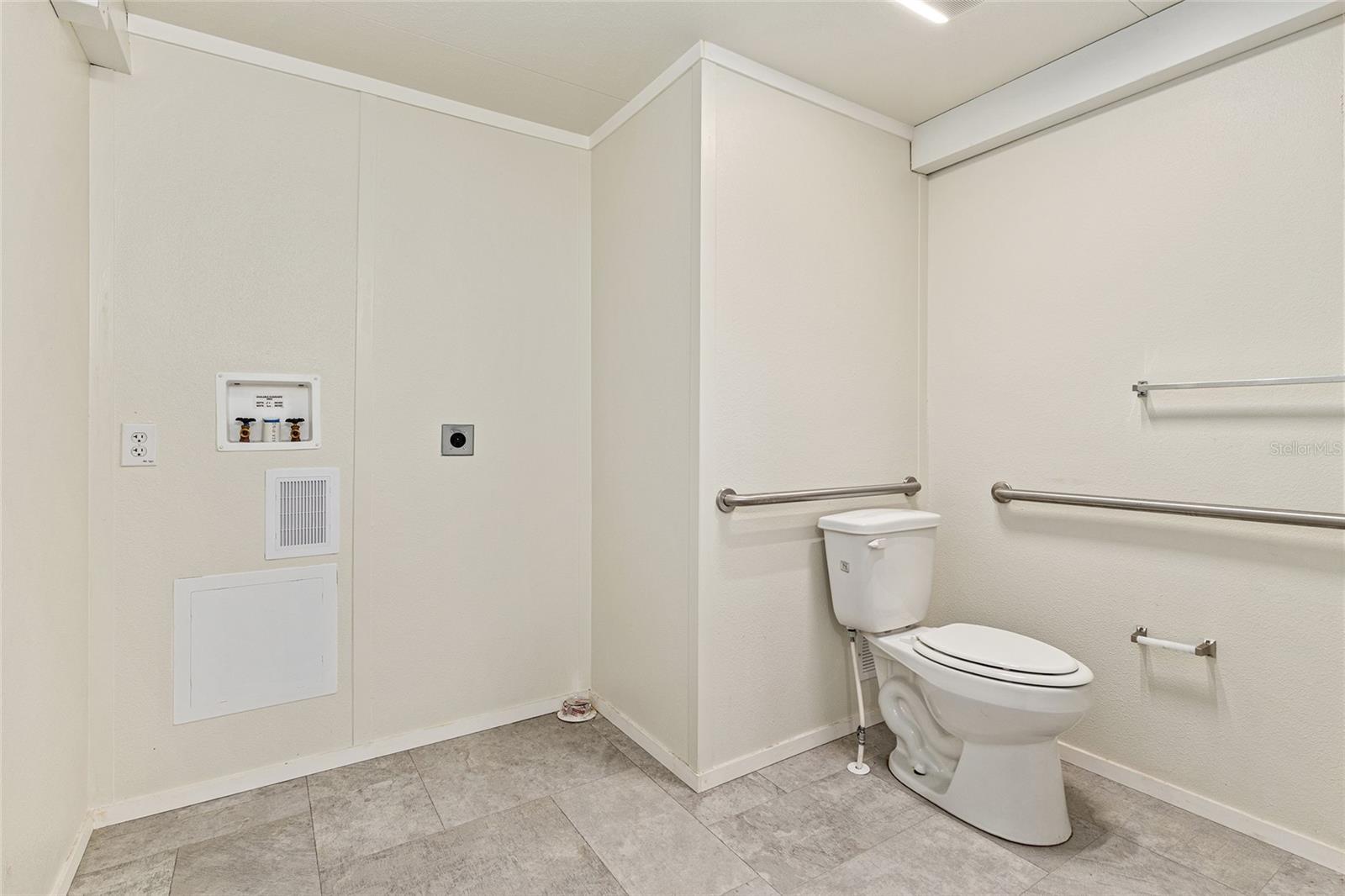 EUREKA SHORES - Residential