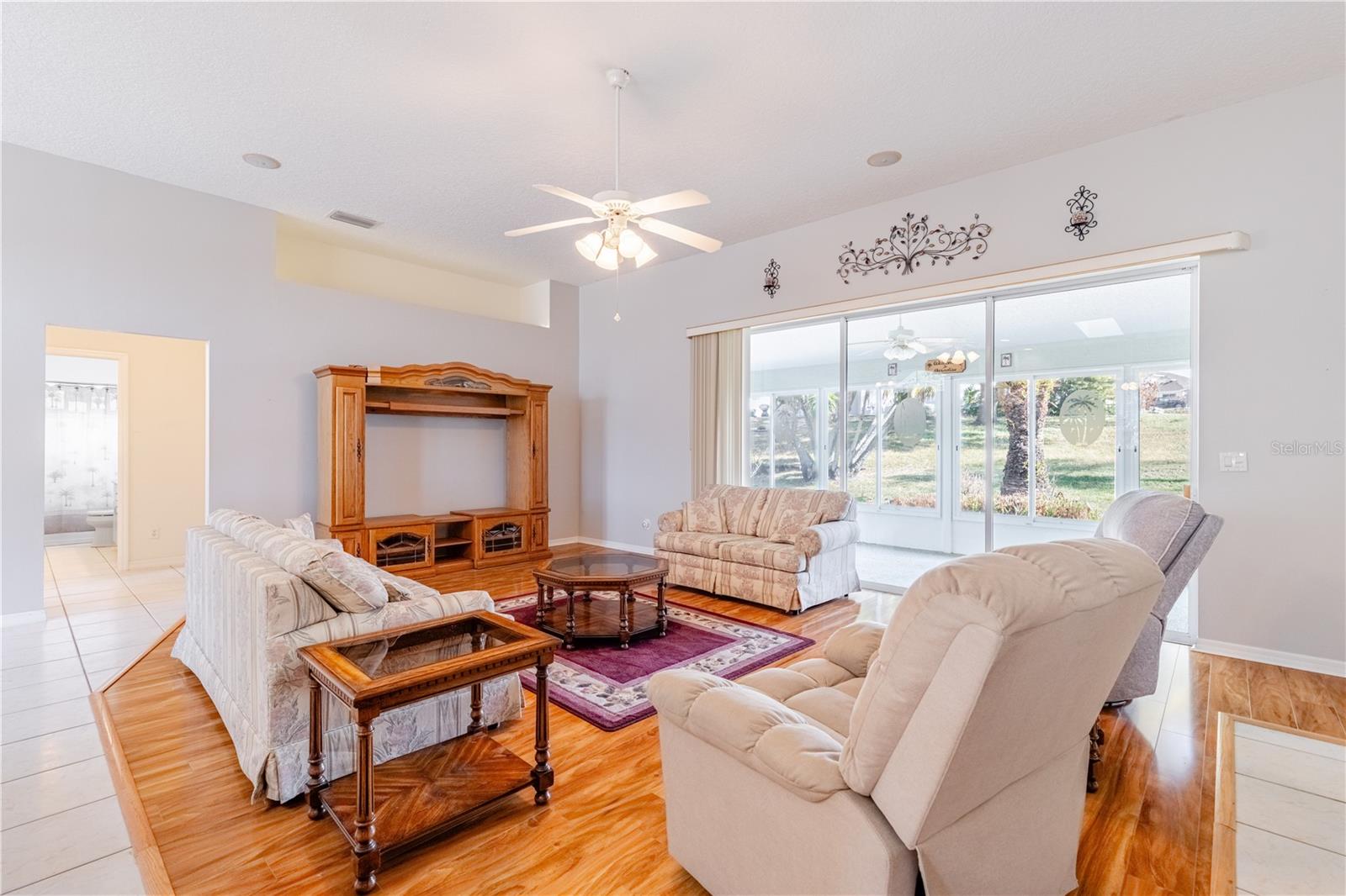 ROYAL HARBOR PH 01 - Residential