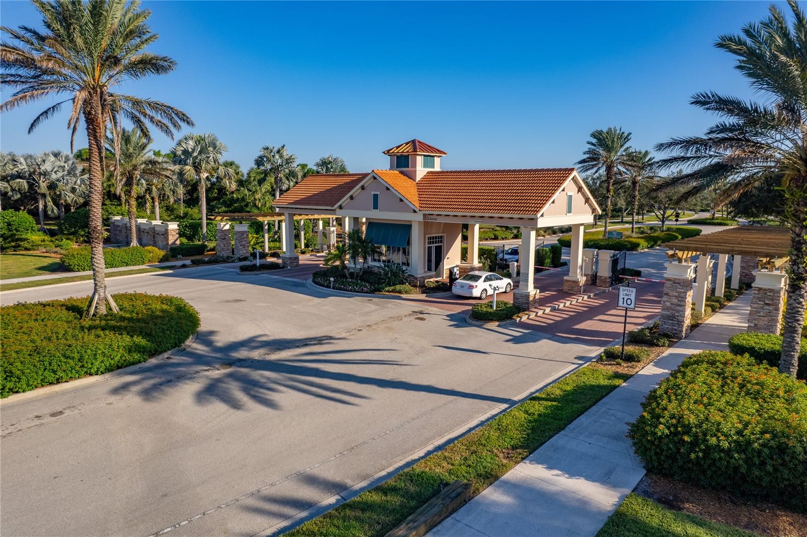 SARASOTA NATIONAL - Residential