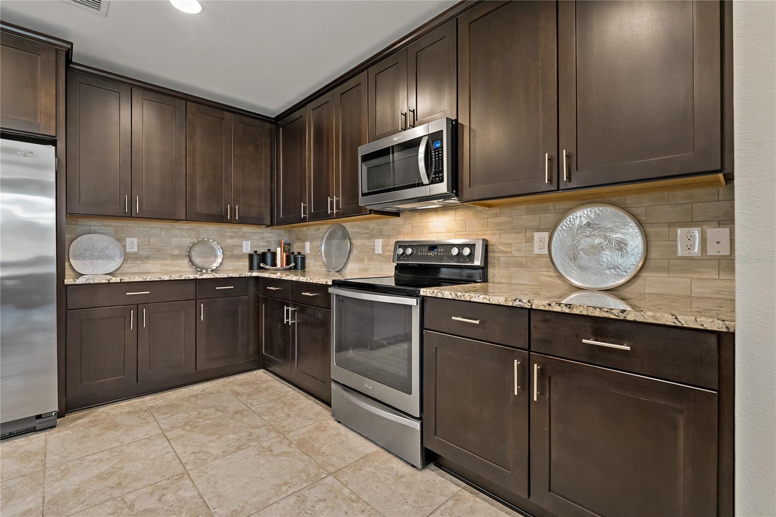 SARASOTA NATIONAL - Residential