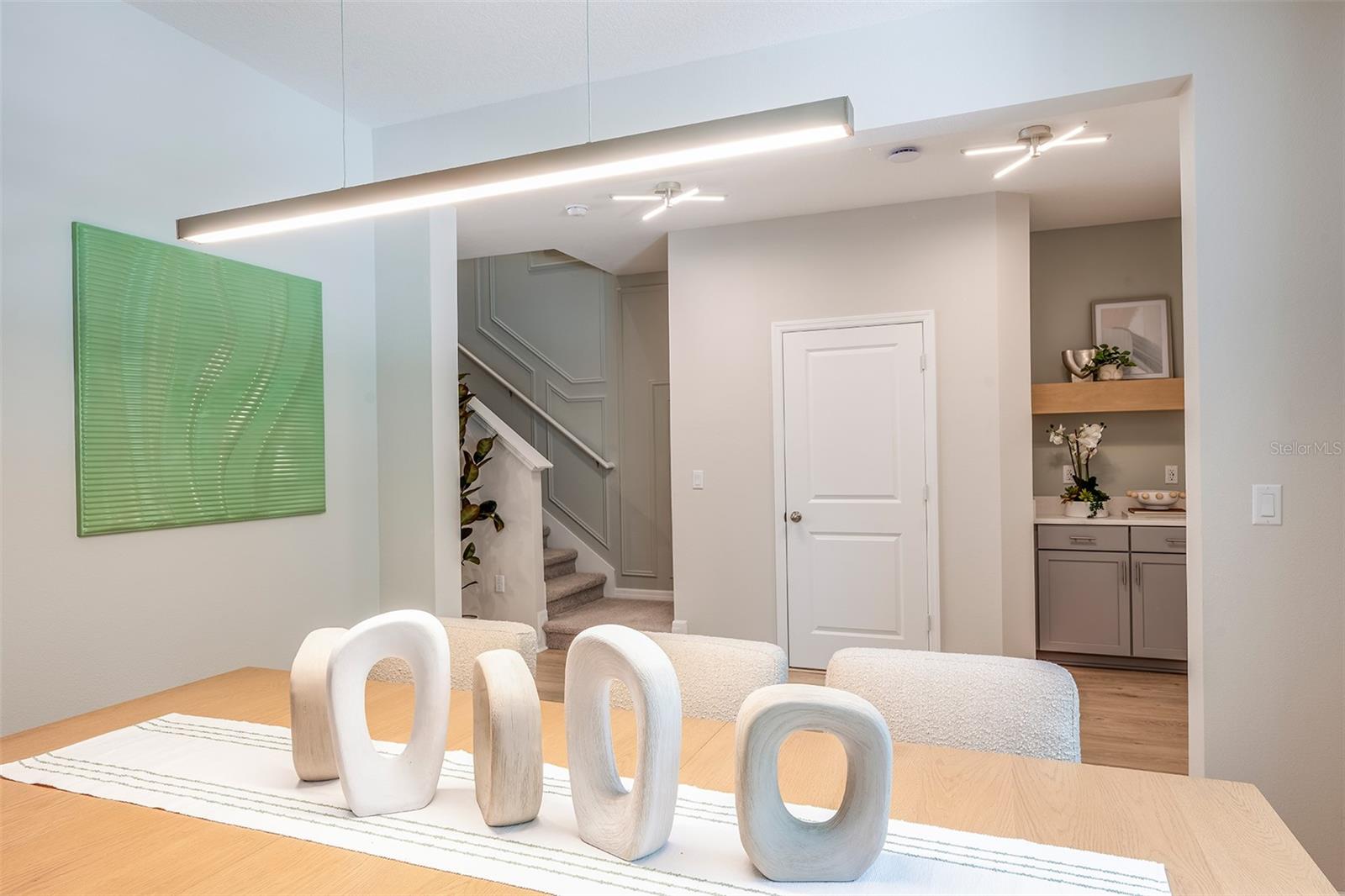 AULIN SQUARE - Residential