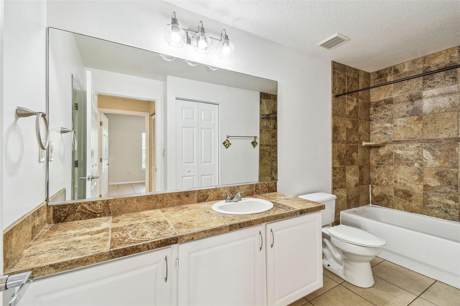 THE PINNACLE AT CARROLLWOOD A - Residential
