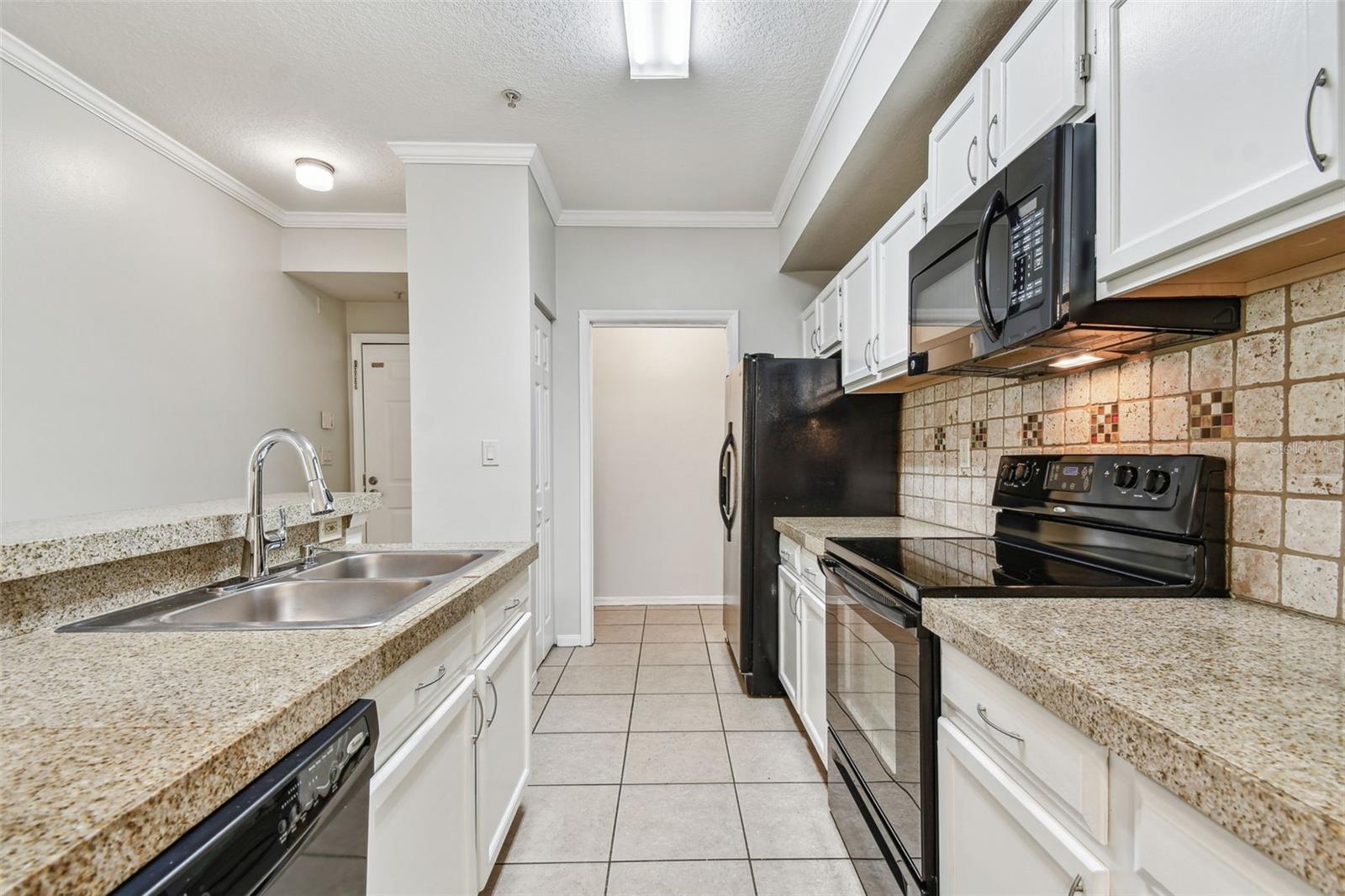 THE PINNACLE AT CARROLLWOOD A - Residential