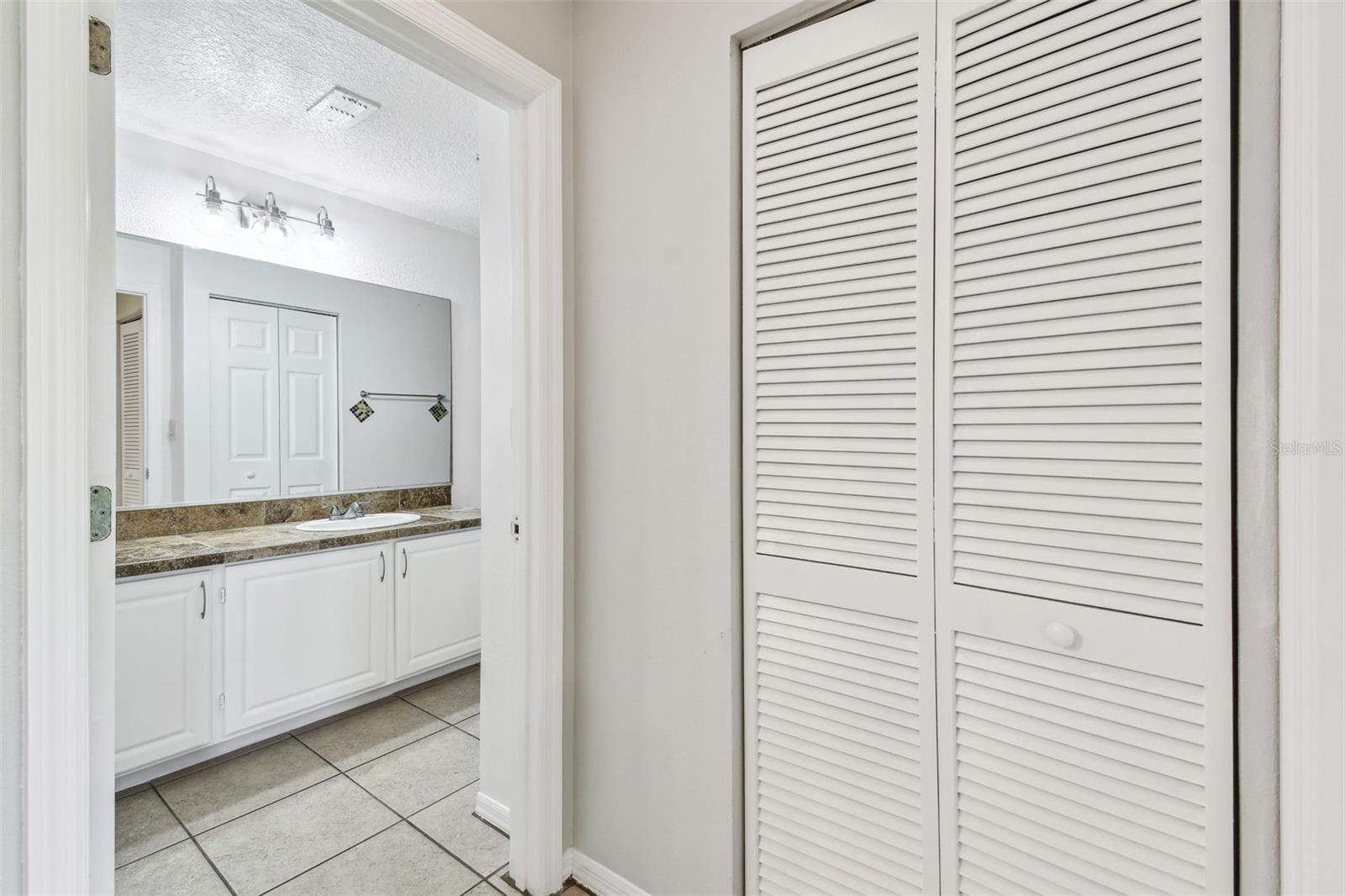 THE PINNACLE AT CARROLLWOOD A - Residential