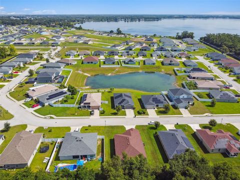 A home in LAKE ALFRED