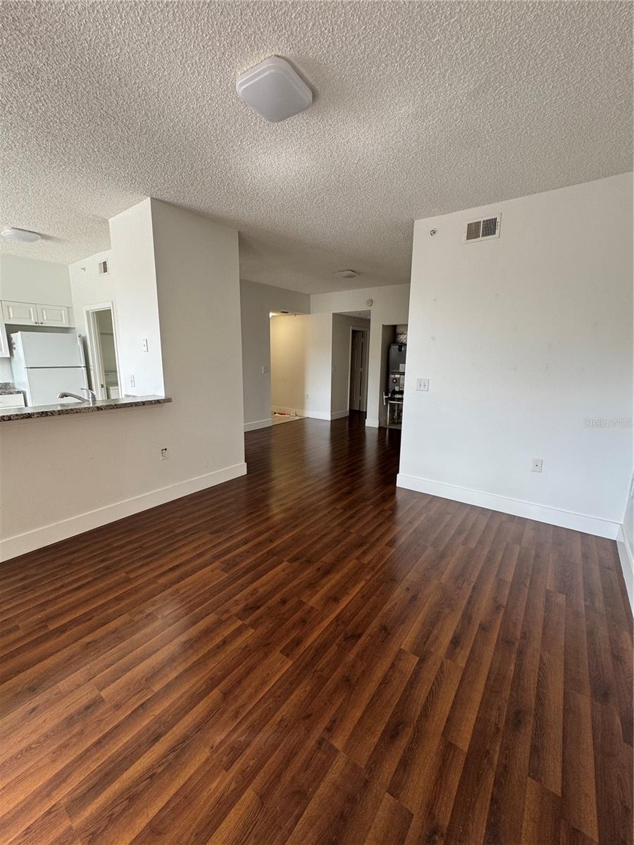 PALMS VILLA RESIDENCES - Residential Lease