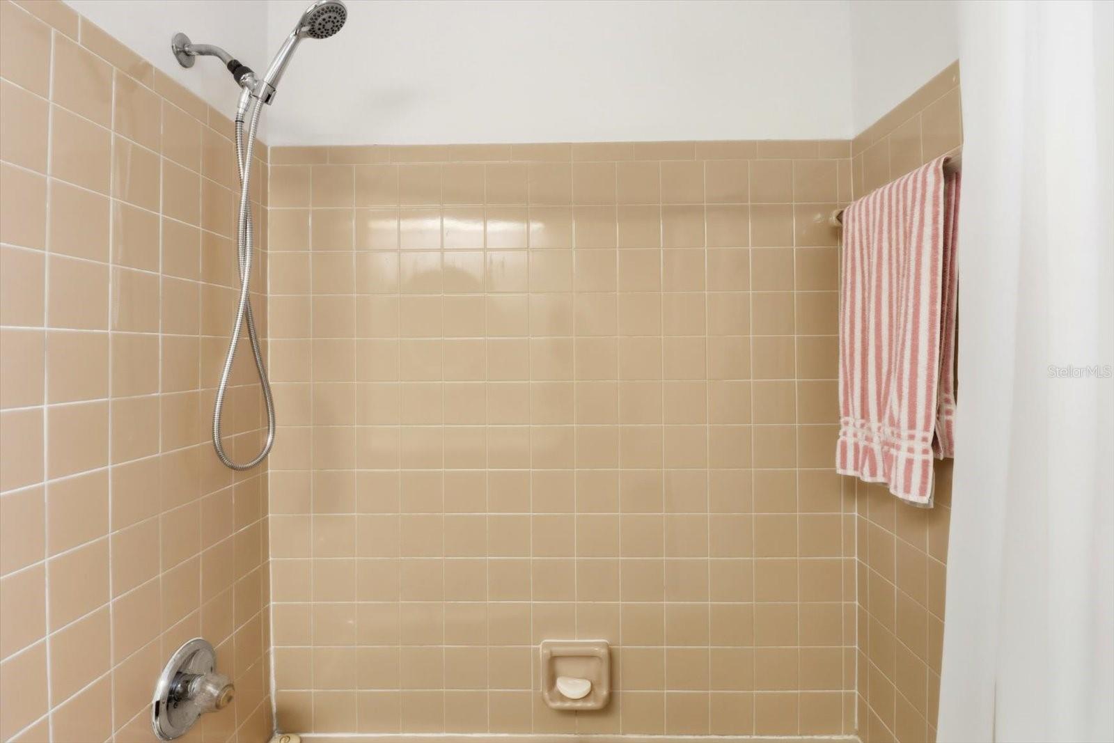 WOODMERE - Residential