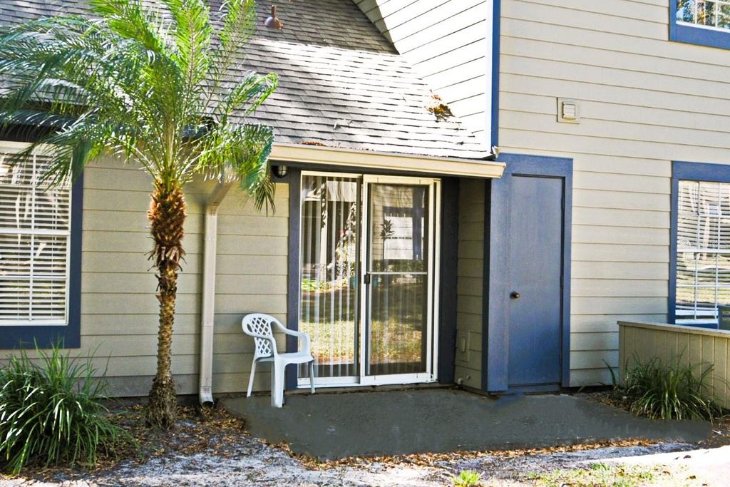 Photo of 952 Bird Bay Court #100, Lake Mary, FL 32746 (MLS # O6386924)