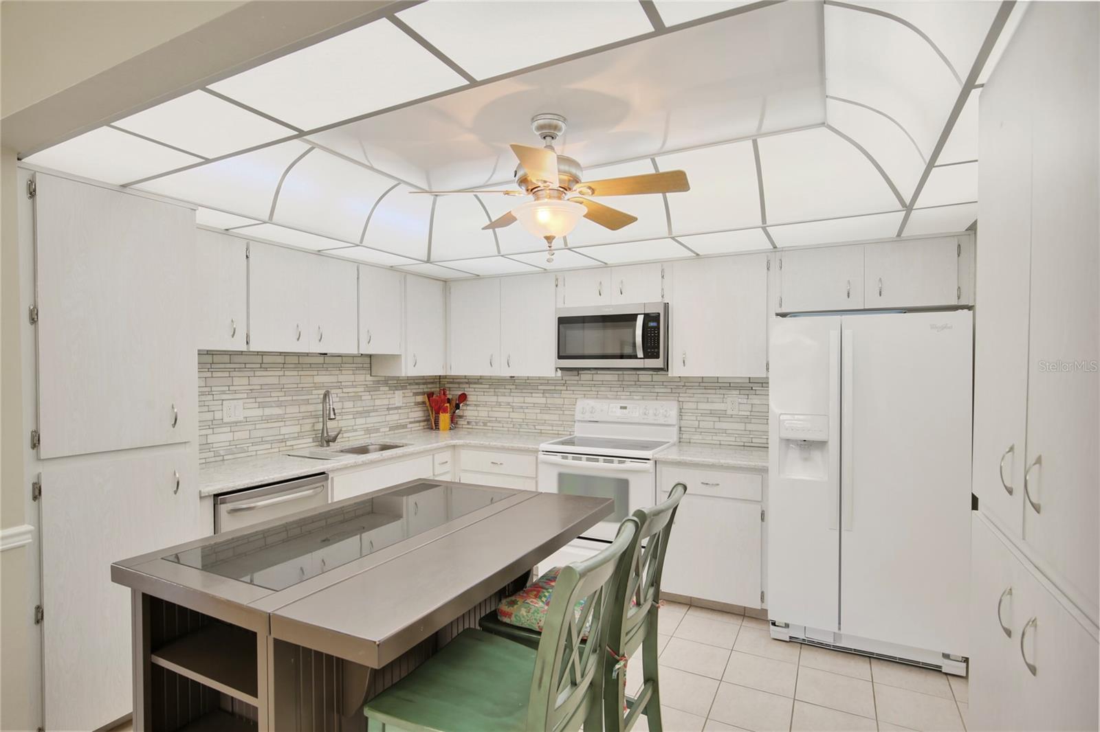 VILLAGE ON THE GREEN PATIO HOMES - Residential