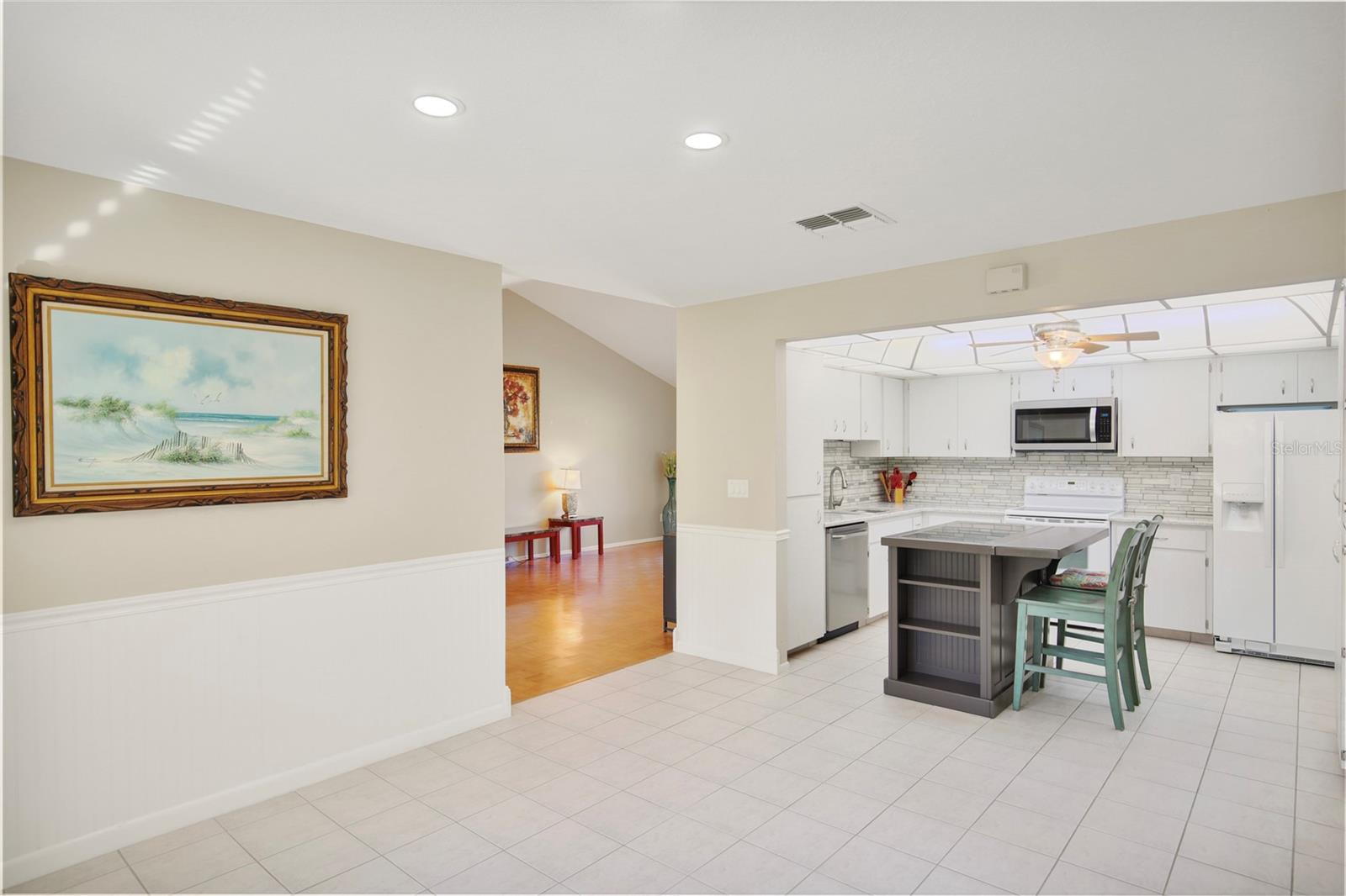 VILLAGE ON THE GREEN PATIO HOMES - Residential