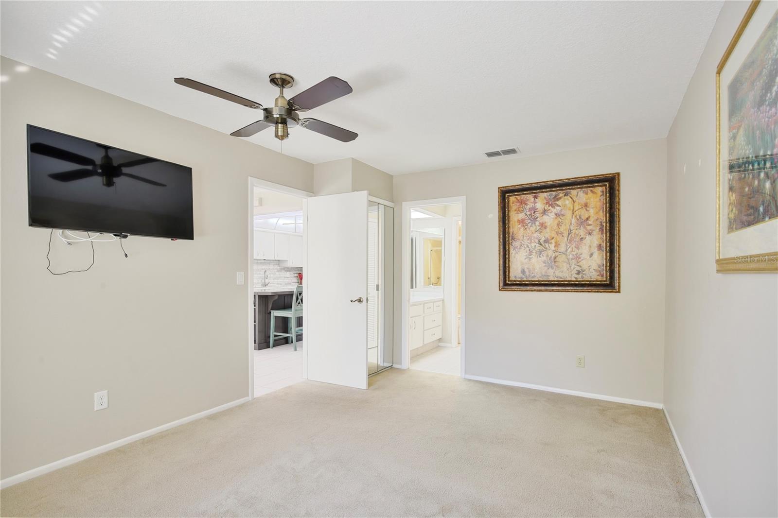 VILLAGE ON THE GREEN PATIO HOMES - Residential