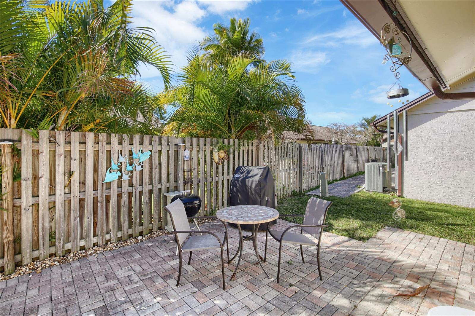 VILLAGE ON THE GREEN PATIO HOMES - Residential