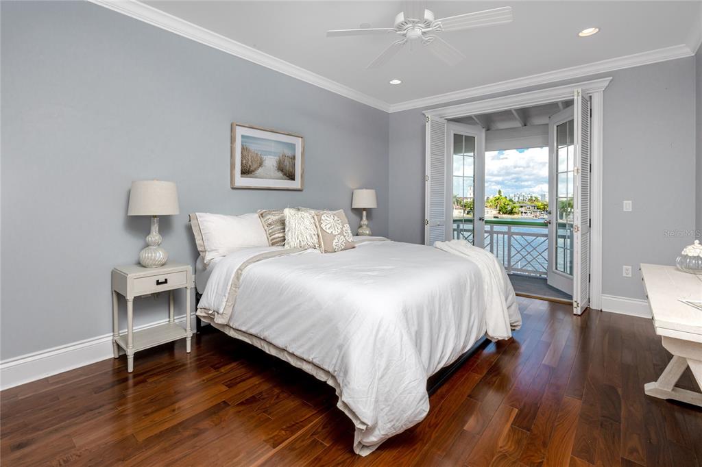 SUNSET BEACH SUB UN 3 - Residential