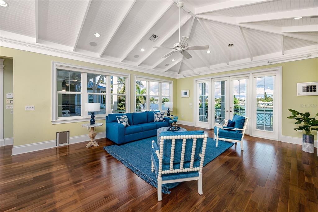 SUNSET BEACH SUB UN 3 - Residential