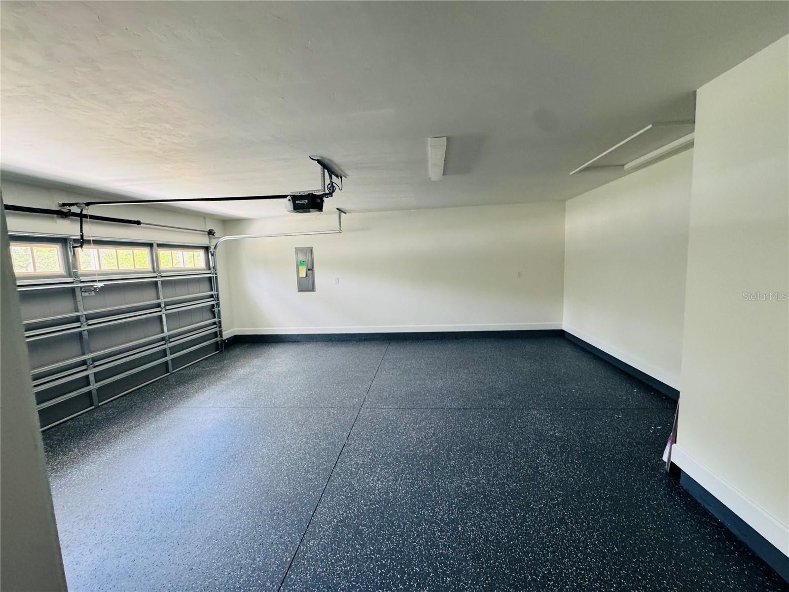 UNIVERSITY ESTATES - Residential