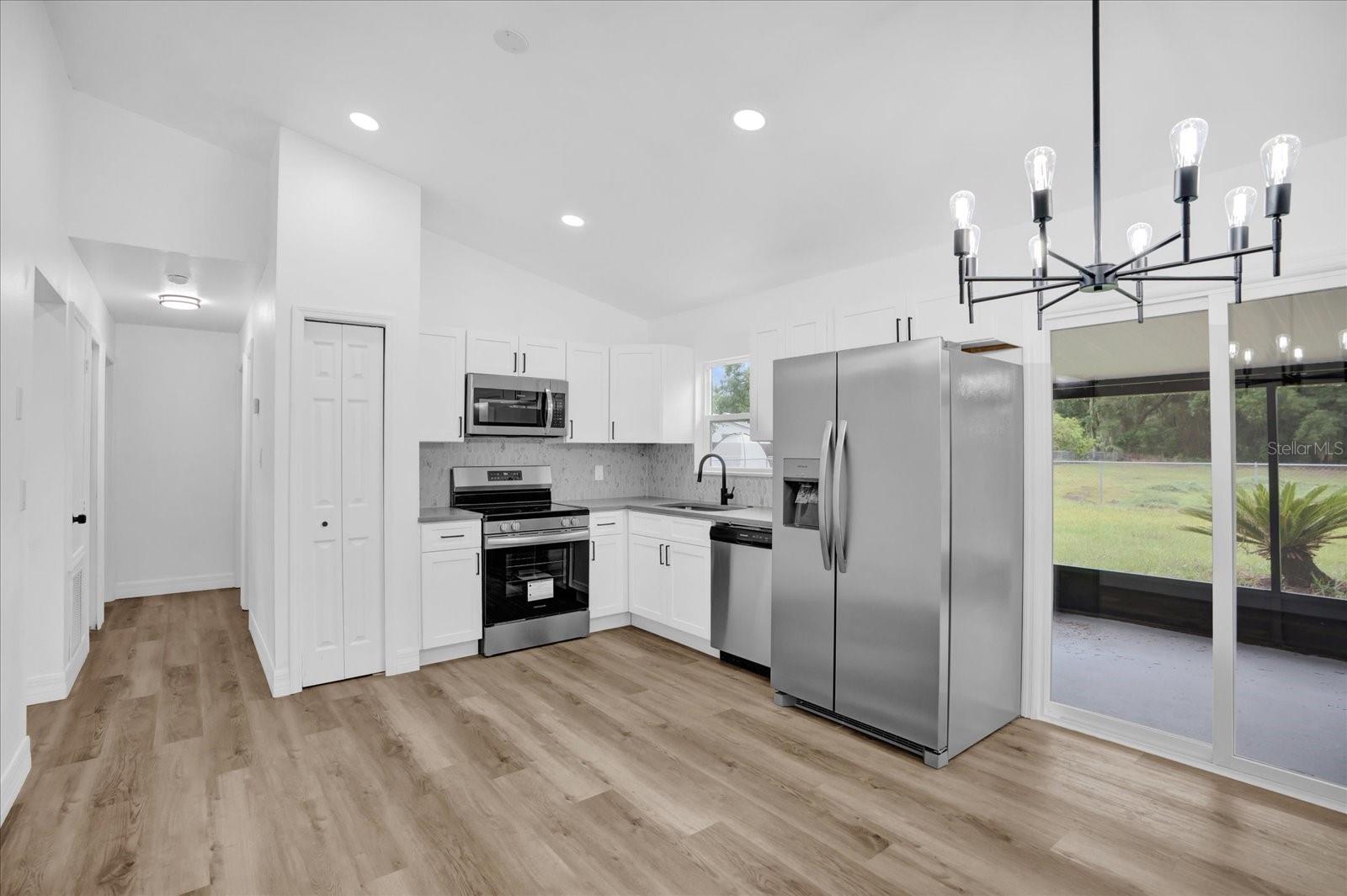 2517 OAK HOLLOW DRIVE