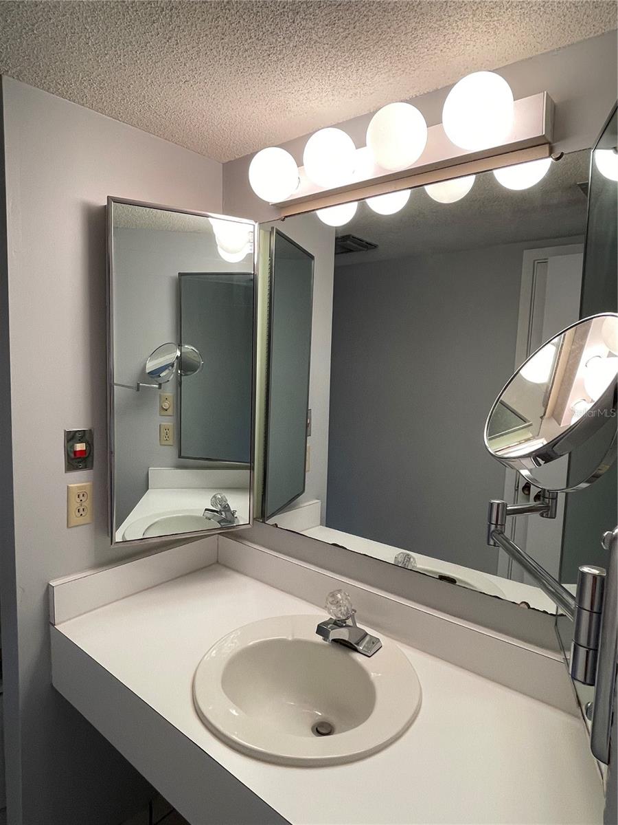 GRENELEFE CONDOMINIUMS - Residential Lease