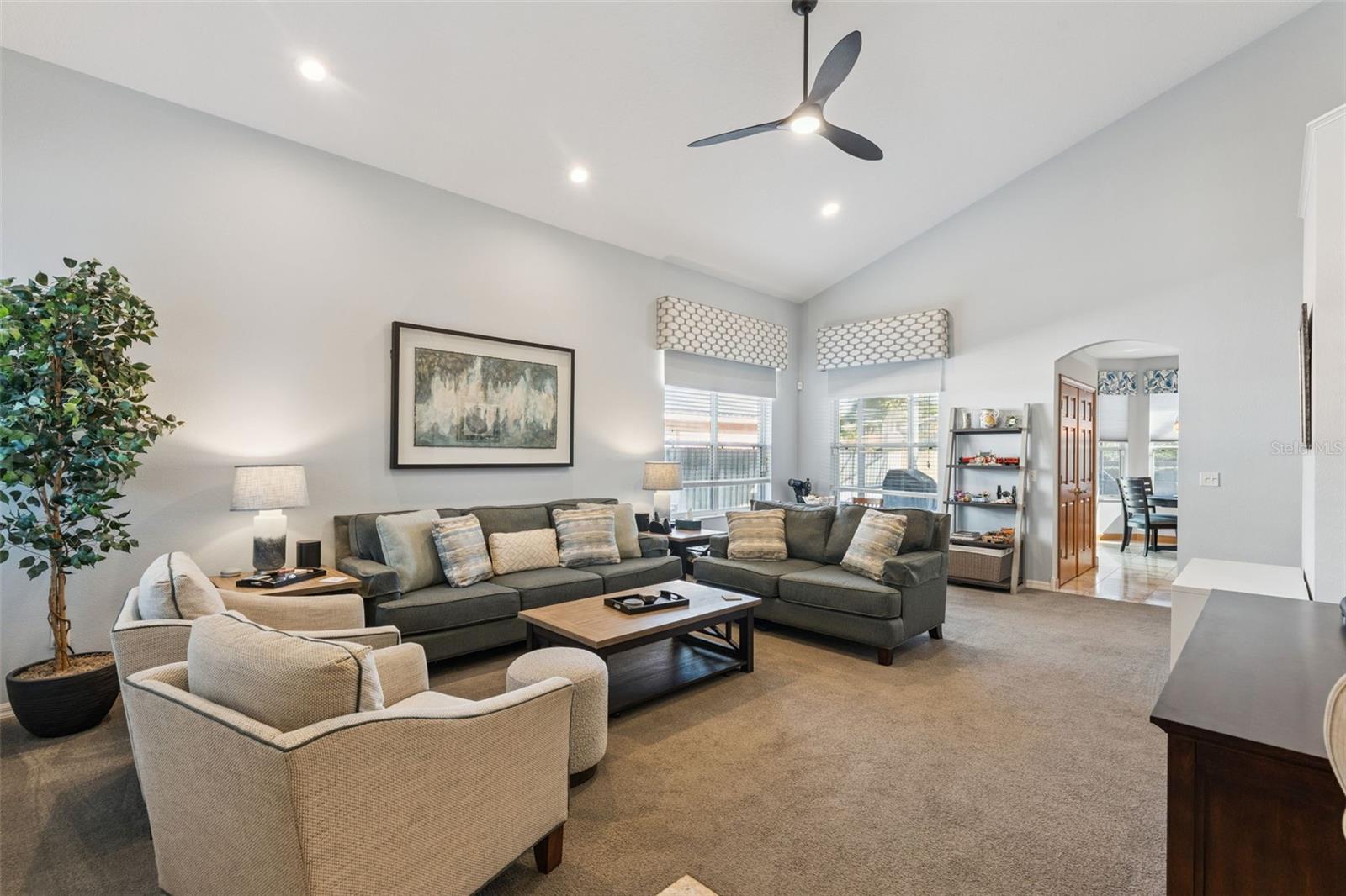 PHILLIPS OAKS - Residential