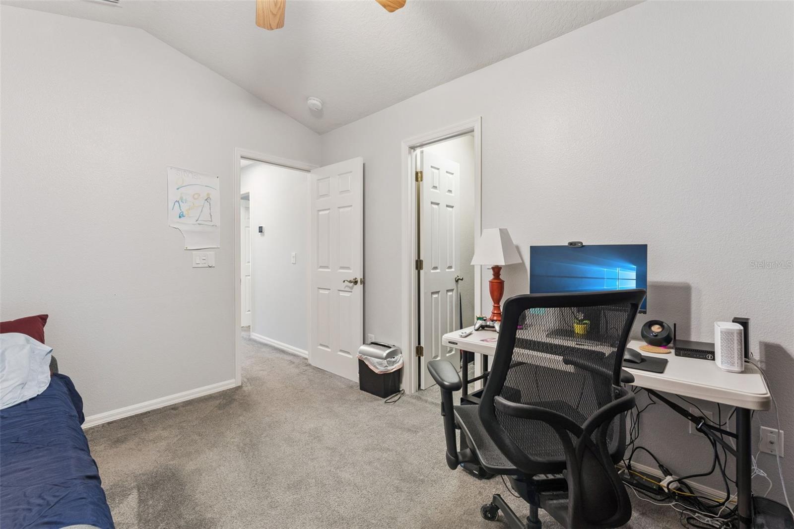 PHILLIPS OAKS - Residential