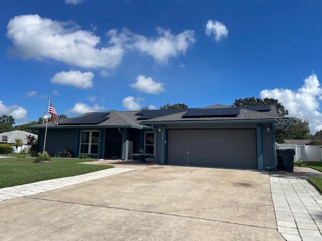 WOW!!! THIS IS A BIG HOME - 5 BEDROOMS, 3 BATHS, 2 LIVING ROOMS, FIREPLACE, POOL, SPA, FENCED YARD, INSIDE LAUNDRY, FULLY REMODELED KITCHEN TO DIE FOR.....YOU HAVE GOT TO SEE THIS HOME!!!! Not to mention it is located in S Lakeland in Christina Oaks and is just minutes from S. Florida Ave, HWY98, Fort Frasier Trail, The Polk Parkway, Publix, Walmart, and all the shopping and dining Lakeland has to offer.
This home is also perfect for extended family situations with the back of the home offering a separate bedroom, bathroom and living room option.....