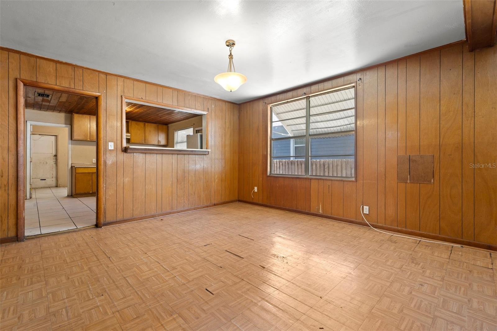 1205 E EMMA STREET