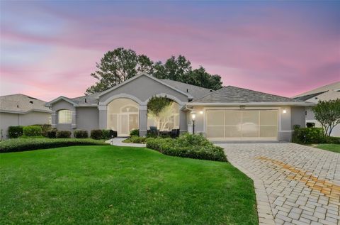 Photo of 5607 Sir Churchill Drive, Leesburg, FL 34748 (MLS # G5111130)