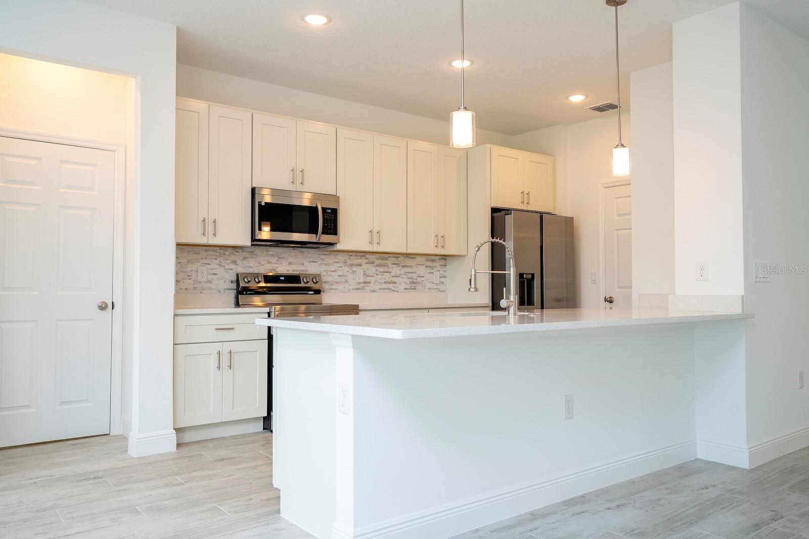 MARION OAKS UN TEN - Residential