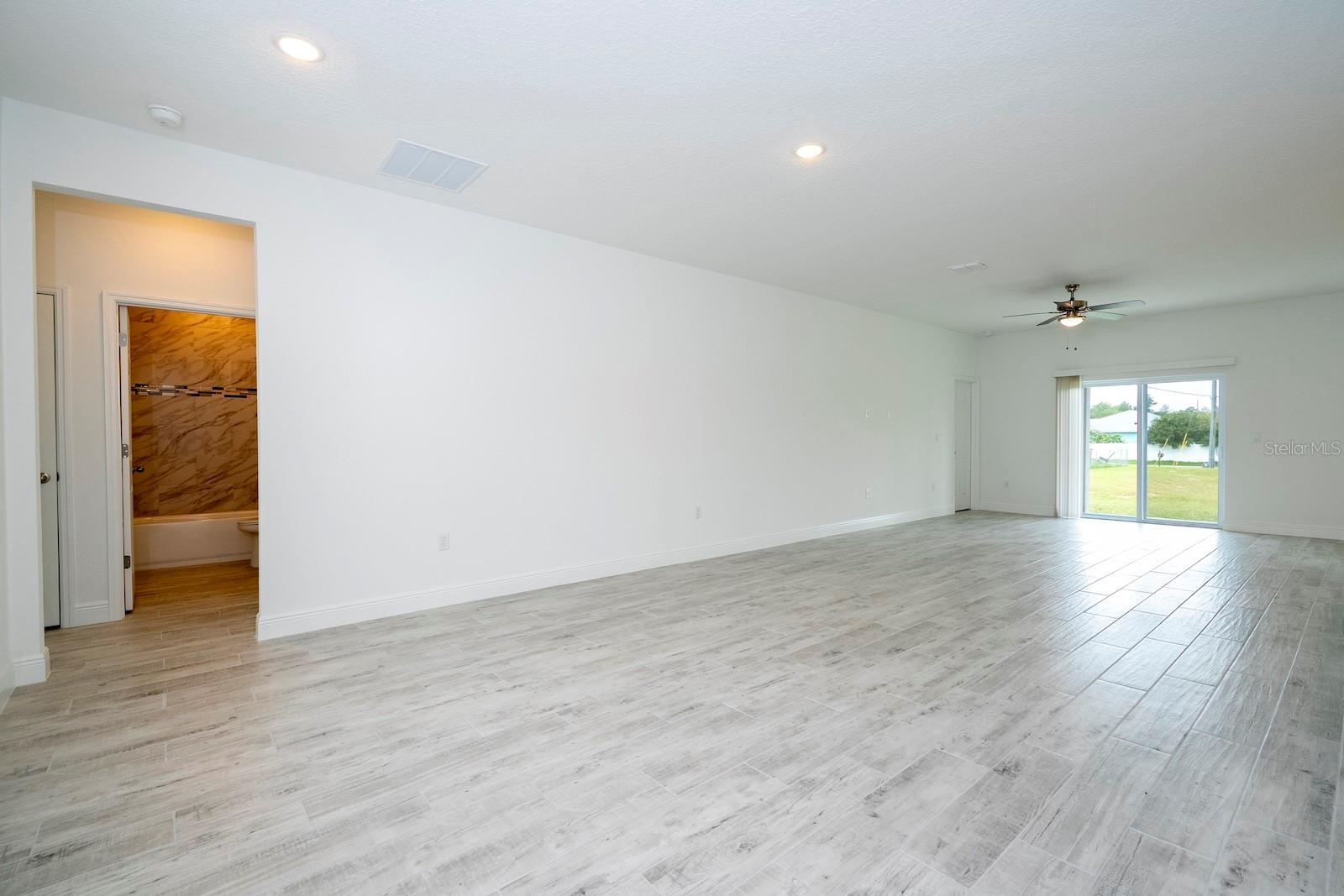 MARION OAKS UN TEN - Residential