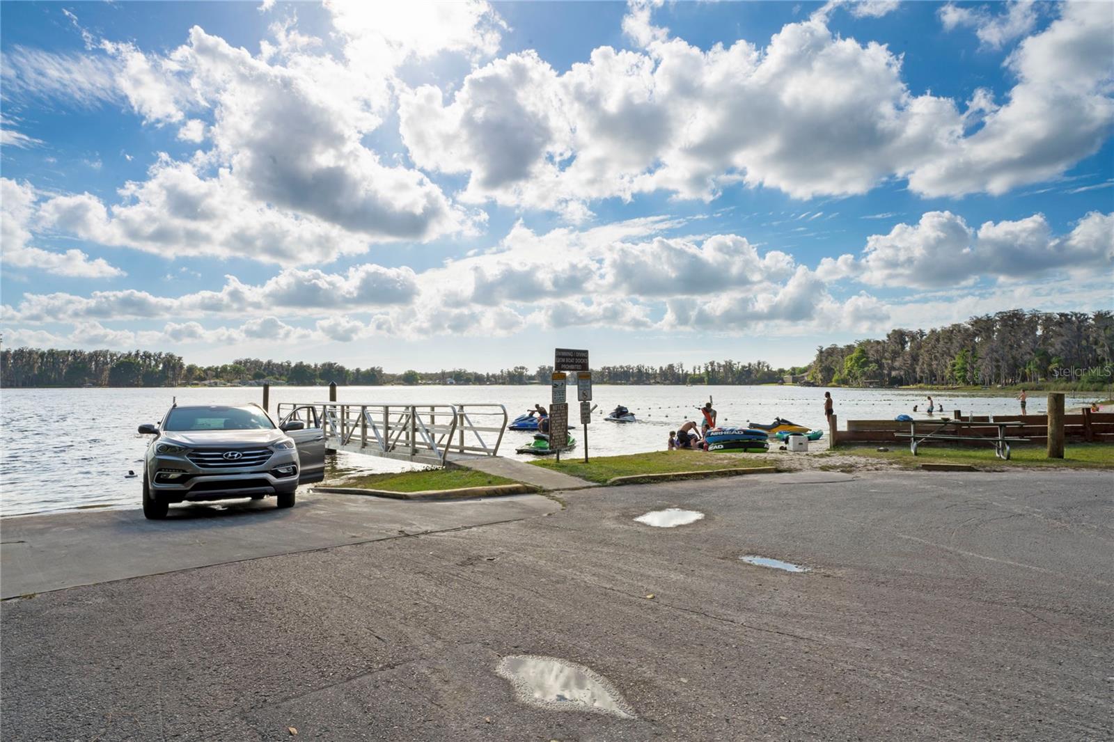 MOON LAKE ESTATES - Land