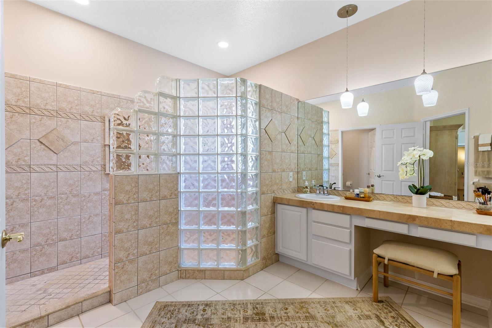 CHESTNUT RIDGE - Residential