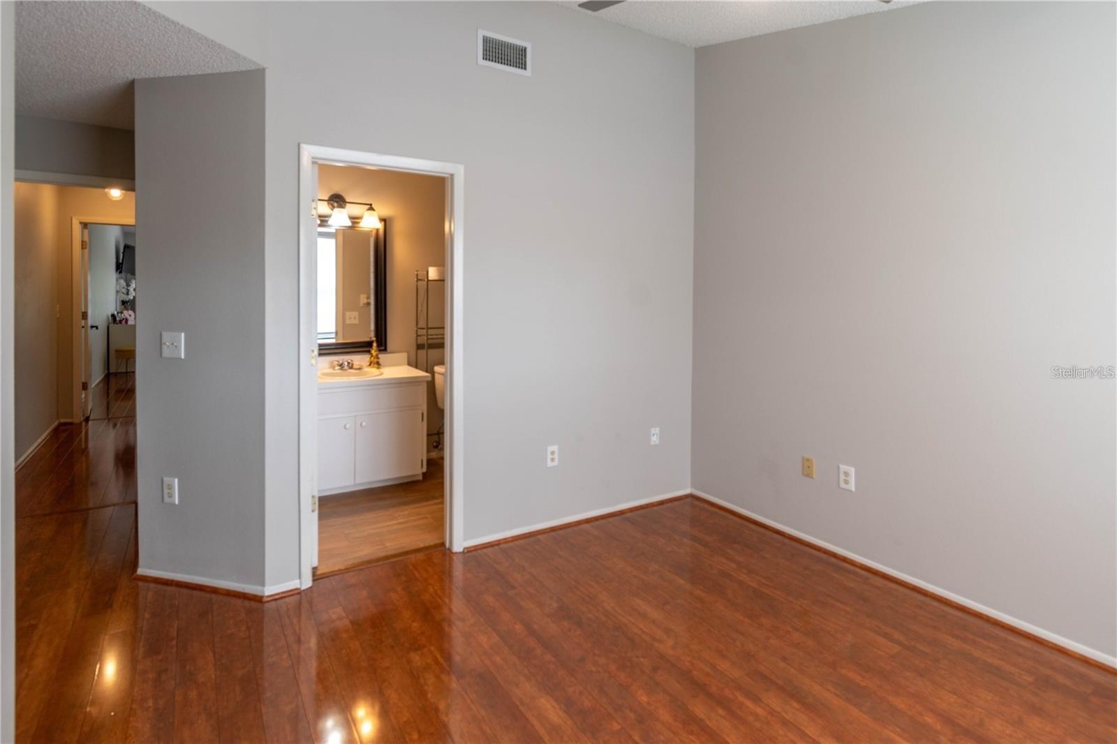 TOWNHOMES OF COUNTRYSIDE - Residential Lease