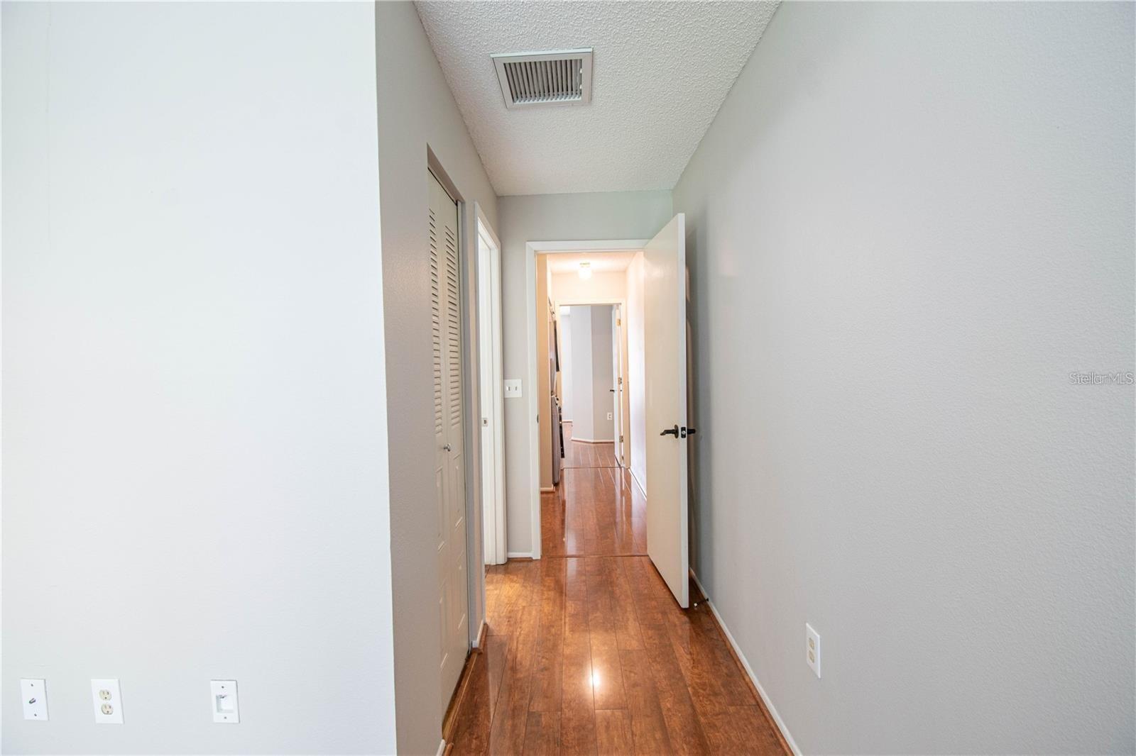 TOWNHOMES OF COUNTRYSIDE - Residential Lease