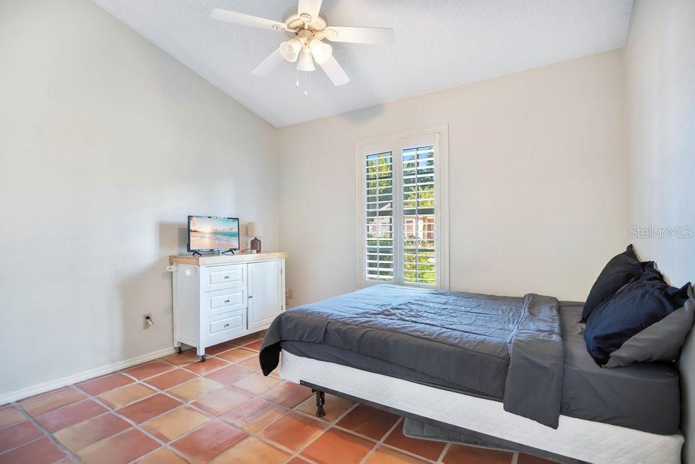 RIVERS EDGE - Residential