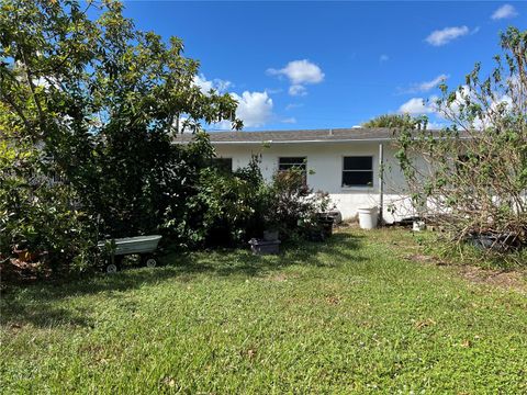 A home in PUNTA GORDA