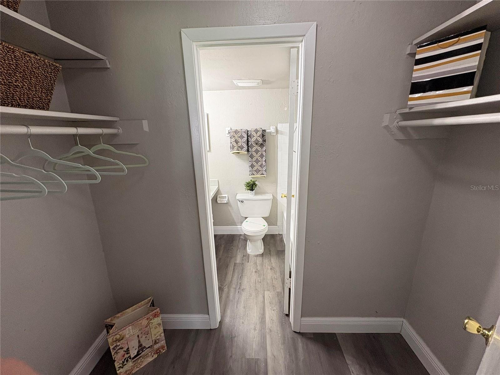 AVALON CONDO - Residential